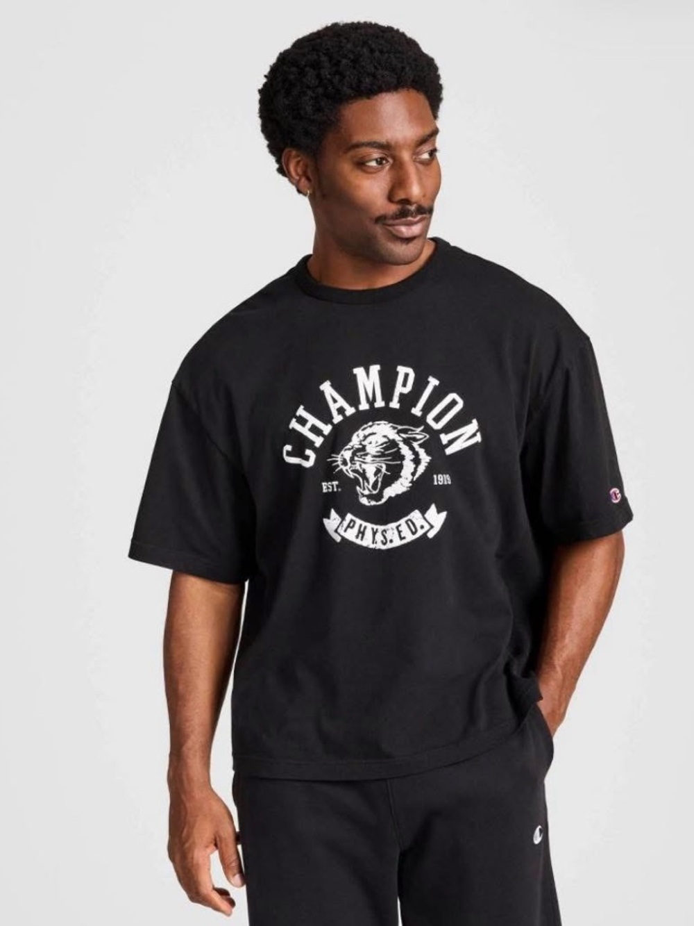 Champion Men's Phys. Ed. Cougar Graphic T-Shirt Large